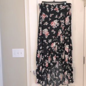 💗Women’s super pretty full length in the back high in the front long skirt, NEW